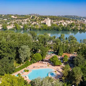 Camping Du Pont D'avignon ****